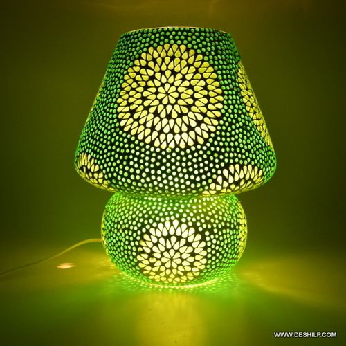 GREEN MOSAIC GLASS DECOR TABLE LAMP