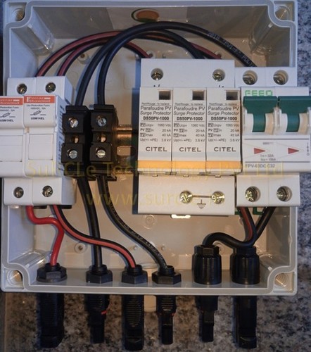 Xlpe Surcle Solar On-Grid 2 In 1 Out 1000V Dcdb