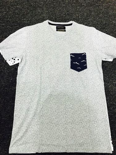 Plain White Round Neck T - Shirt Plain White Round Neck T - Shirt