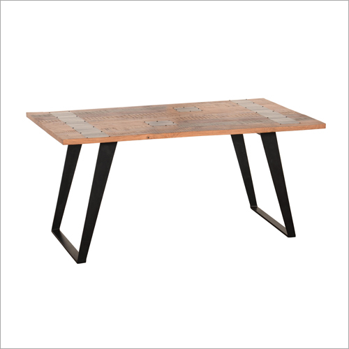 4 Leg Wooden Dining Table Carpenter Assembly