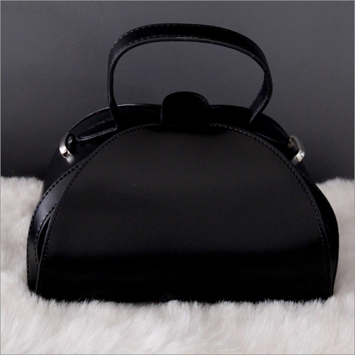 Handbags - Lola Black