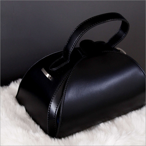 Handbags - Lola Black