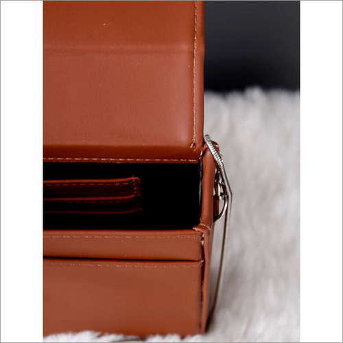 Handbags - Naomi Tan