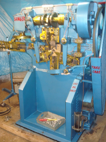 Blue V Ring Making Machine