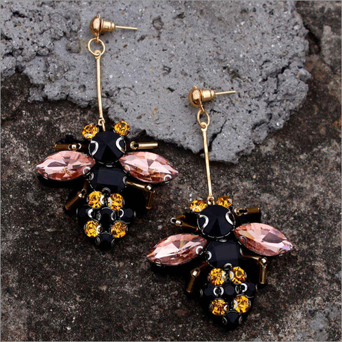 Earring-Mr. Bee Black