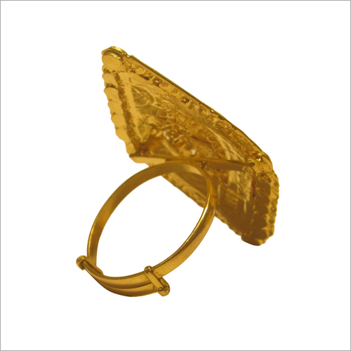 Ladies Gold Ring