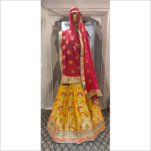 Women's Bandhani Bandhej Jaipuri Chiffon Fabric Lehenga Choli And  Unstitched Blouse Piece (Suitable Waist 38 To 42 Inch) (Green&Red) :  Amazon.in: Fashion