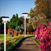1000 Lumens Fully Automatic All-In-One LED Solar Courtyard/Landscape Light