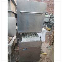 Industrial dishwasher