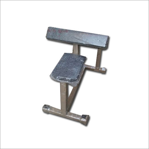 Preacher Curl Machine - Iron, 55 Kg | Low Maintenance, Precisely Designed for Optimal Muscle Development