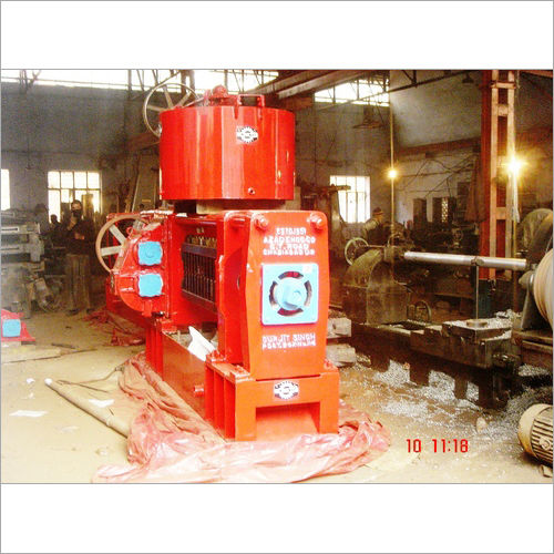 Oil Expeller - Steel Material, 50-250 kg Weight , 0.5 Power, 380 Voltage , Automatic Grade with Human Machine Interface , 1 Year Warranty