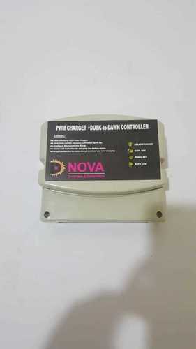 PWM CHARGER with DUSK-to-DAWN CONTROLLER 12V 20AMPS
