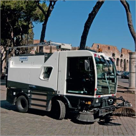 Manmachine Cleango 500 Compact Sweeper Machine