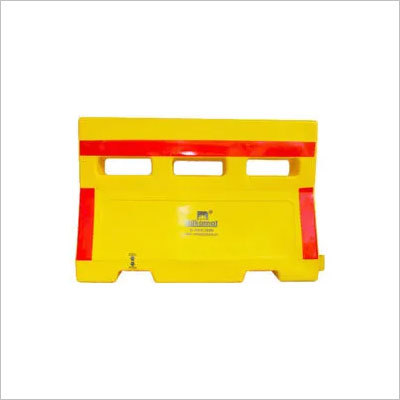ROAD BARRICADE WATER FILLABLE    1.5 Mtr