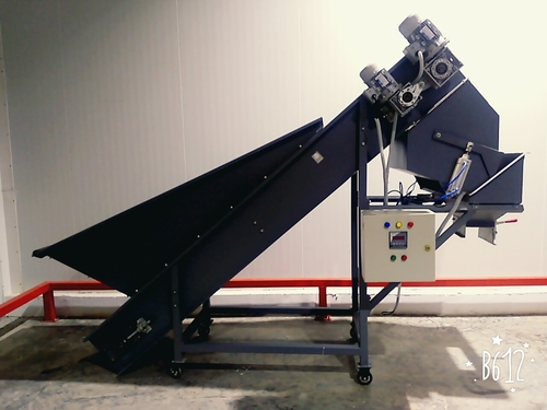 Semi-Automatic Bagging Machine