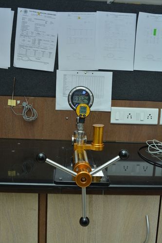 Pressure Transmitter Calibration Services