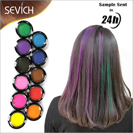 How to Chalk Hair  Housing A Forest  Washable hair color Diy hair chalk Hair  chalk