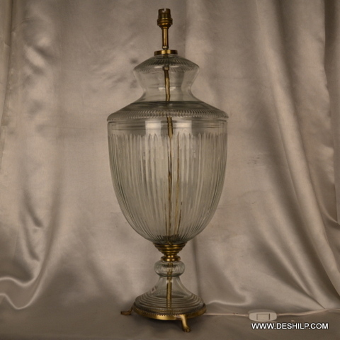 CUTTING GLASS ANTIQUE TABLE LAMP