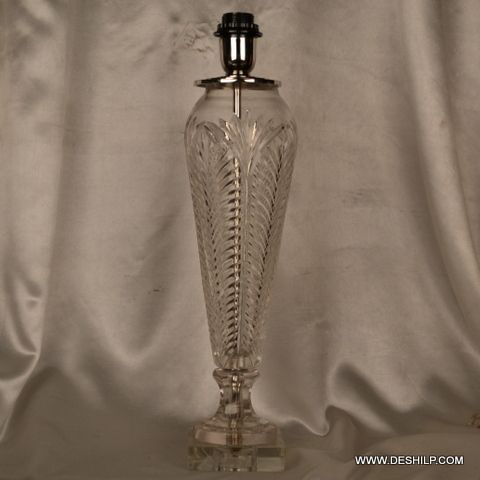 DECOR & ANTIQUE CRYSTAL GLASS TABLE LAMP