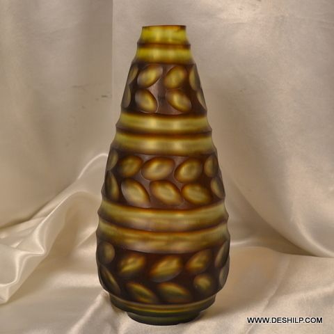 DECORATED GLASS FLOWER VASE