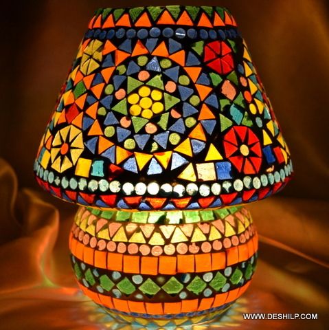 Multicolor Splendid Mosaic Shape Table Lamp