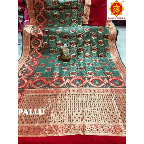 Fancy Flower Design Banarasi Saree