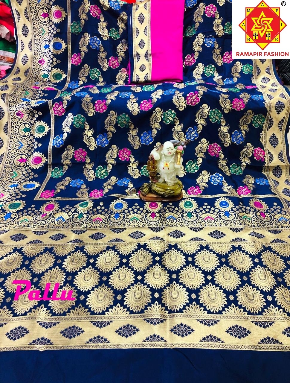 Fancy Flower Design Banarasi Saree