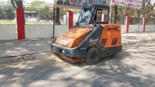 Ride on Road Sweeper
