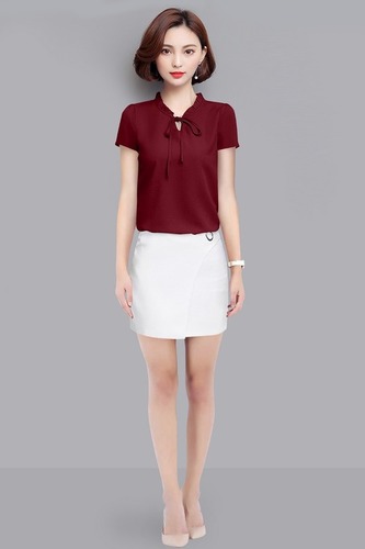 Trendy Top - Crepe Material, Sizes: S, M, L, XL, Color: Maroon, Short Sleeves, Plain Pattern | Washable, All-Season Wear, Durable Design