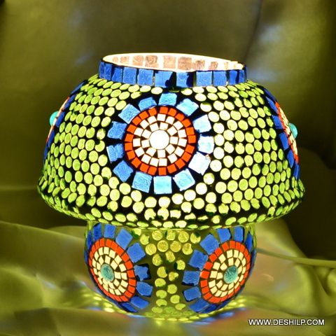 GREEN ANTIQUE MOSAIC GLASS TABLE LAMP