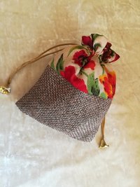 Giveaway Potlis And Envelops - Color: Multicolor