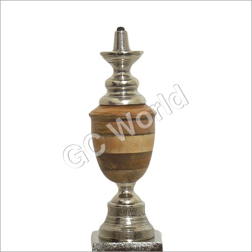 Aluminum Wooden Table Lamp Power Source: Electric