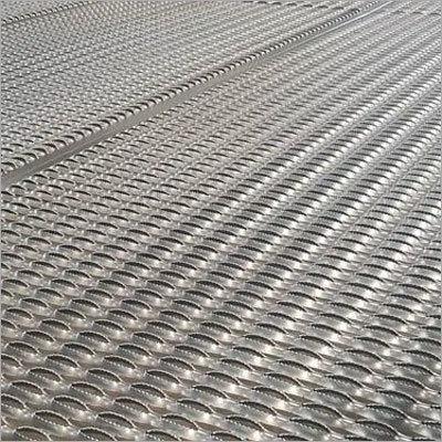 Diamond Grip Platform - Steel Material, Powder Coated Finish | One-Piece Slip Resistant Design with High Load Capacity and Self-Cleaning Surface