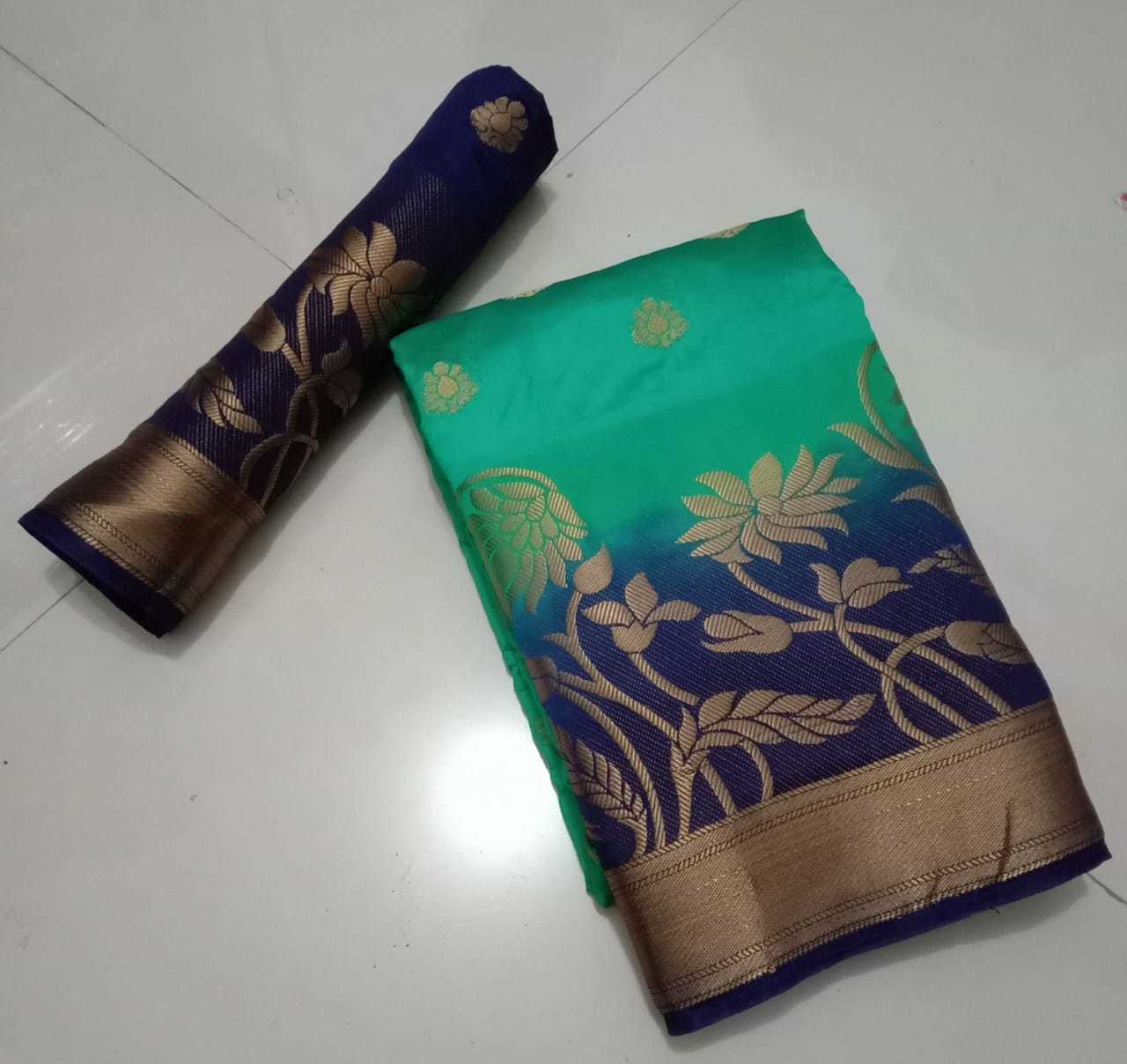 Kanchivaram Flower Jequard Butta Sarees