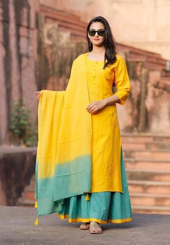 Ladies Sarara Suit