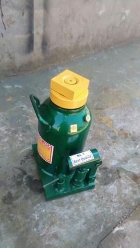 Tractor Hydraulic Pressure Jack By PASSI TRADING CO.