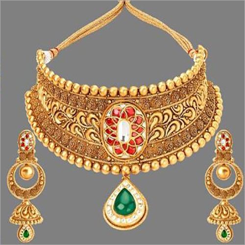 Imitation Necklace Set - Metal Alloy, Golden Polish | Lightweight, Adorned with Stones, Pearls and Beads, Ideal for Weddings and Special Occasions