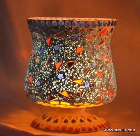 HURRICANE SHAPE GLASS CANDLE HOLDER