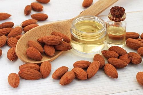 Almond Oil Extra Pure (Bitter) Cas No: 8007-69-0