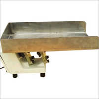 Vibratory Linear Feeder - Stainless Steel, 200 Kg Weight, Single Phase, 50 Hz Frequency | Consistent Flow, Durable Tray, Easy Operation, Low Power Consumption, Precise Control, Versatile Use