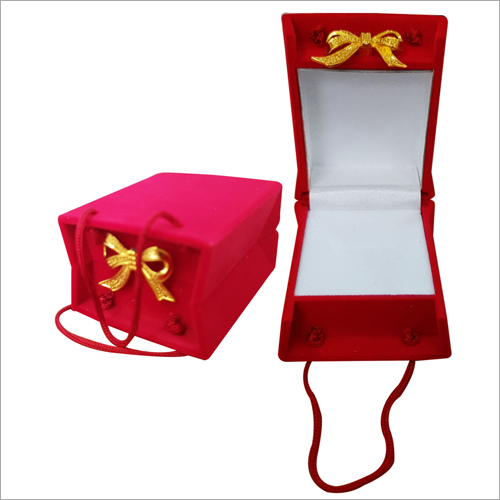Decorative Ring Display Box - Velvet Material Square Shape | Portable Handle Folding Design for Elegant Jewelry Presentation