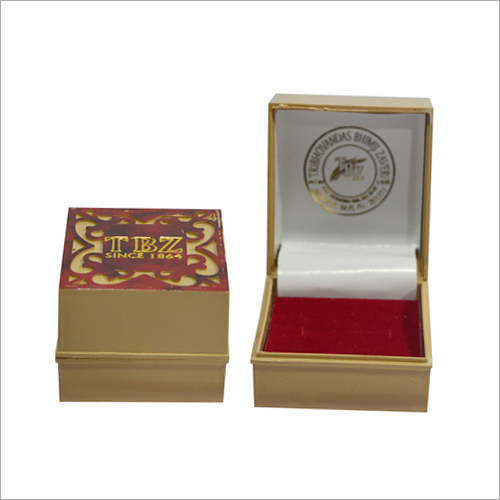 Plastic Ring Display Box - PU, Square Shape, Portable Handle | Folding Design Ideal for Jewelry Display and Storage