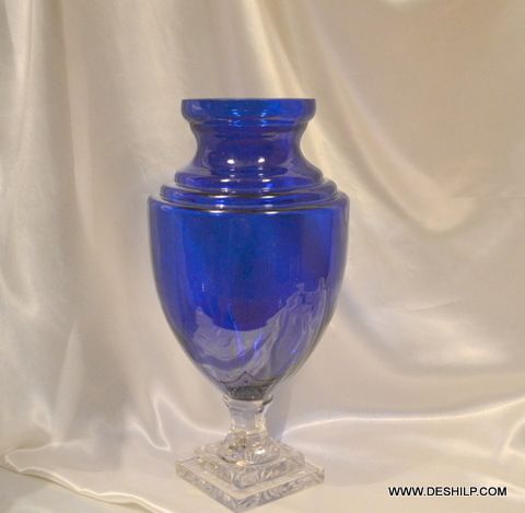 Blue Color Crystal Flower Vase Bottom Diameter: 22 Centimeter (Cm)