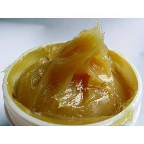 Water Resistant Grease - Mineral Oil, Lithium Thickener, Amber, NLGI 2 | Water Resistant, Corrosion Protection, Long Lasting