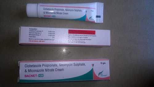CLOBETASONE + NEOMYCIN + MICONAZOLE CLOBETASONE + NEOMYCIN + MICONAZOLE