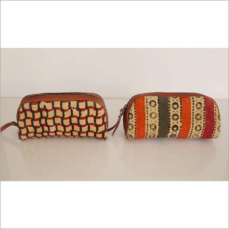  Cotton Rug Small Pouch With Leather Trim Gender: Women