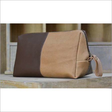 LEATHER MEDIUM POUCH