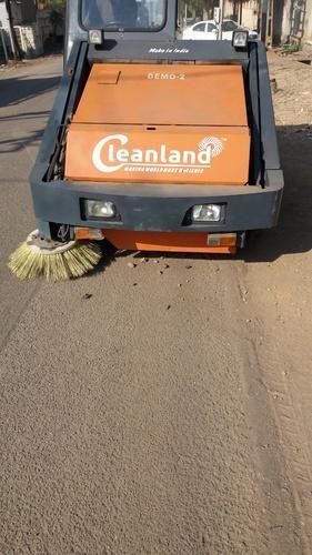 Sweeping Machine