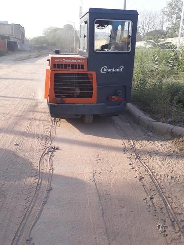 Best Ride On Road Sweeper Machine