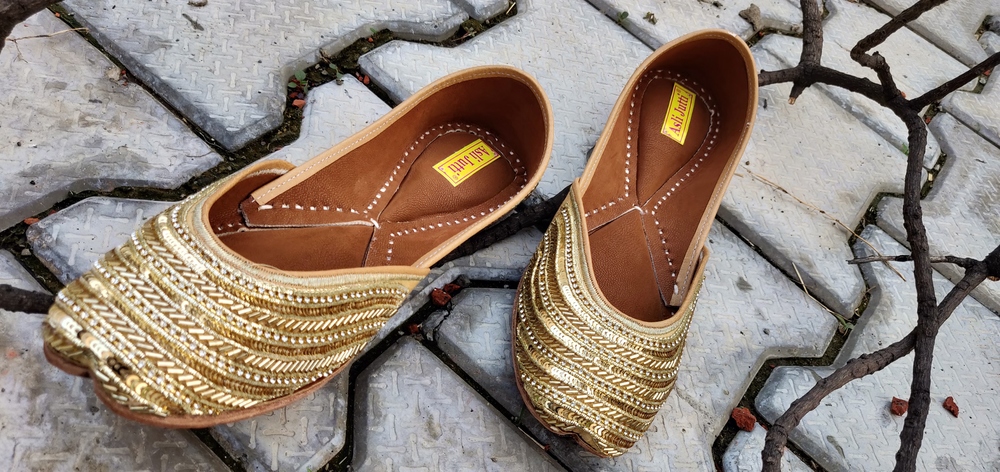 Designer Leather Punjabi Jutti - Handcrafted with Extra Padding | Comfortable Soft Shoes for Women, Custom Sizes 5 to 10.5, Elegant Gold Color